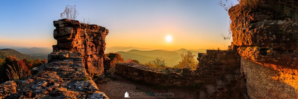 Sonnenaufgang auf der Wegelnburg